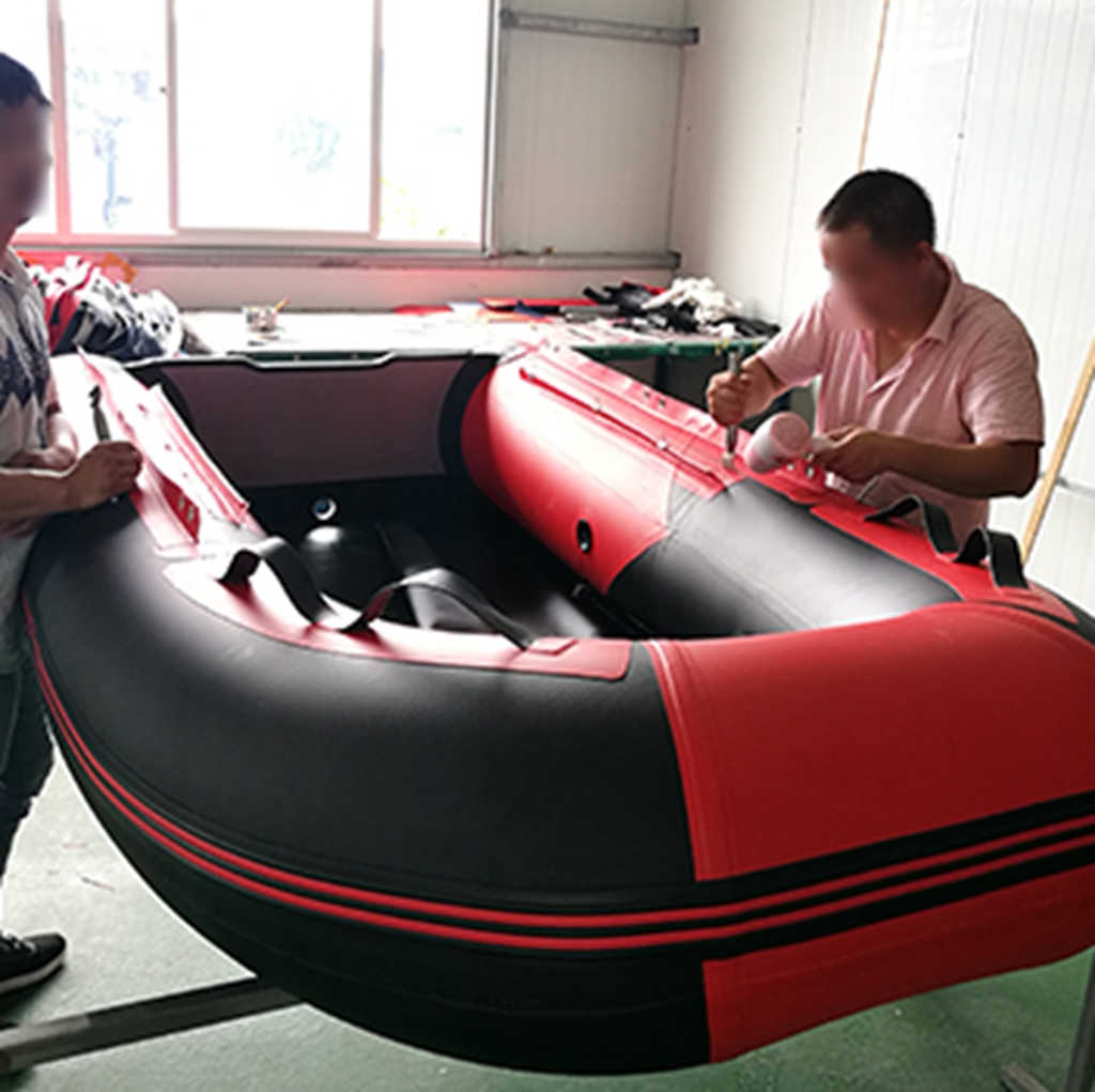 充气船车间2_副本